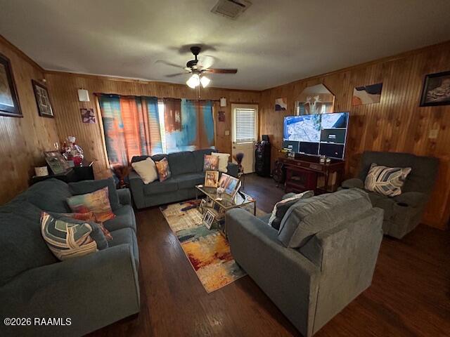 1870 Royal Street Opelousas, LA 70570 - Photo 4 of 10 IMG_7576