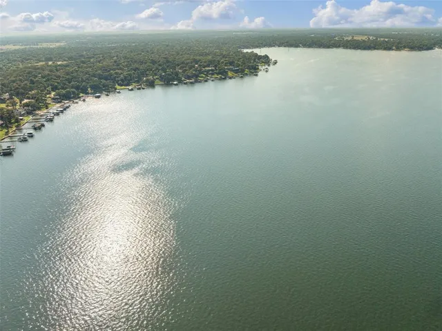 $749,999 | 1108 Lovers Lane, Tool, TX 75143