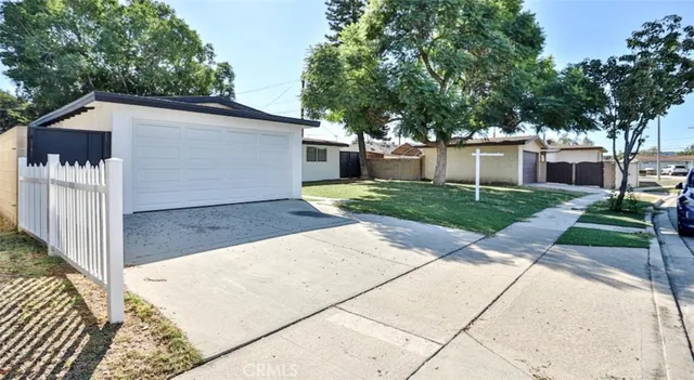 $850,000 | 2540 West Picadilly Way, Anaheim, CA 92801