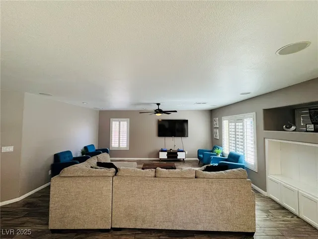 $632,995 | 6251 Tuckaway Cove Avenue, Las Vegas, NV 89139