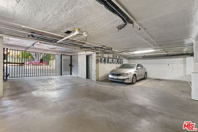 $2,790 | 612 Huntley Drive, Unit 3, West Hollywood, CA 90069