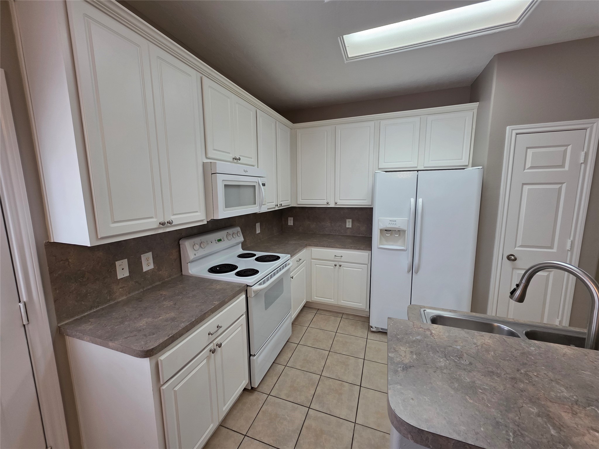 94 North Burberry Park Circle Spring, TX 77382 - Photo 8 of 22