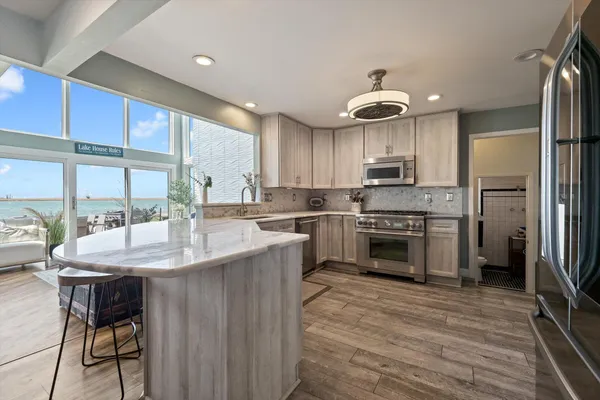 $1,095,000 | 8115 Colony Drive, Algonac, MI 48001