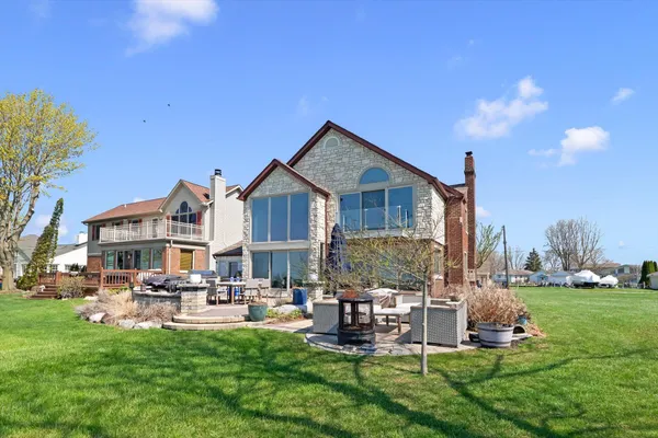 $1,095,000 | 8115 Colony Drive, Algonac, MI 48001