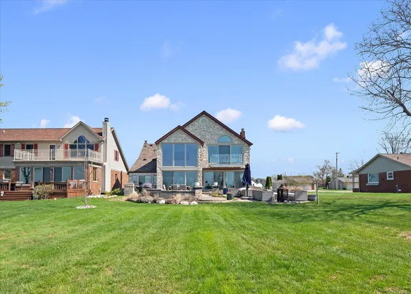 $1,095,000 | 8115 Colony Drive, Algonac, MI 48001