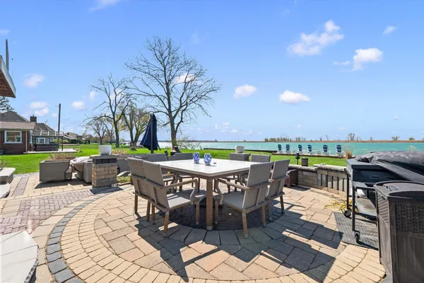 $1,095,000 | 8115 Colony Drive, Algonac, MI 48001