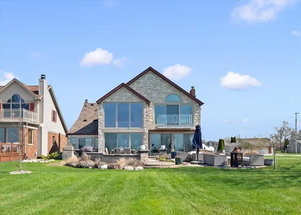 $1,095,000 | 8115 Colony Drive, Algonac, MI 48001