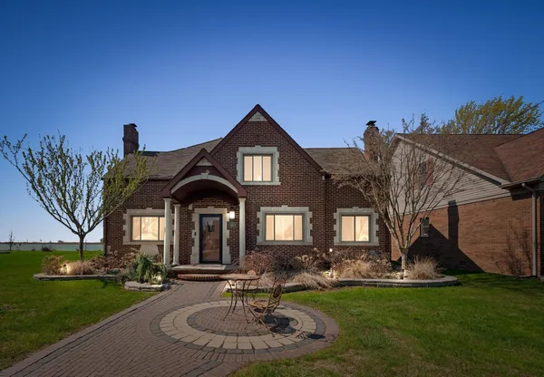 $1,095,000 | 8115 Colony Drive, Algonac, MI 48001