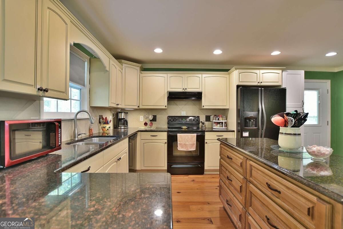 815 Hugley Road Pine Mountain, GA 31822 - Photo 7 of 26 Gallery Image 7