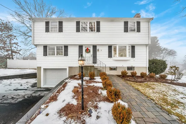 $1,049,900 | 17 Wakefield Street, Reading, MA 01867