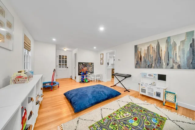 $1,049,900 | 17 Wakefield Street, Reading, MA 01867