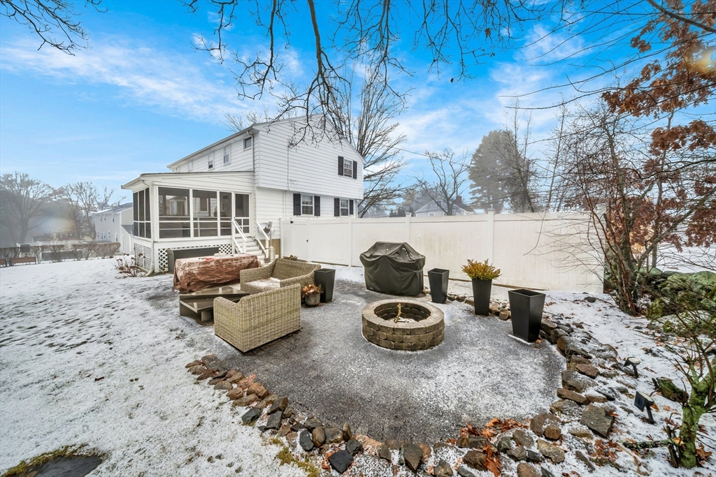 17 Wakefield Street Reading, MA 01867 - Photo 26 of 38