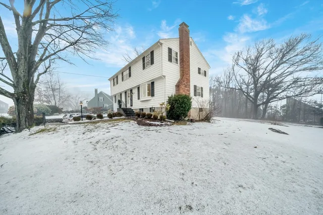 $1,049,900 | 17 Wakefield Street, Reading, MA 01867