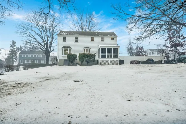 $1,049,900 | 17 Wakefield Street, Reading, MA 01867