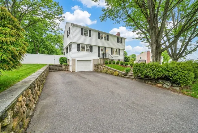 $1,049,900 | 17 Wakefield Street, Reading, MA 01867