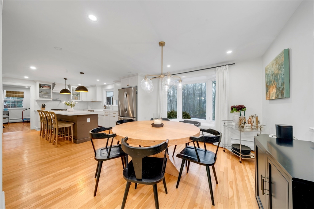 17 Wakefield Street Reading, MA 01867 - Photo 5 of 38