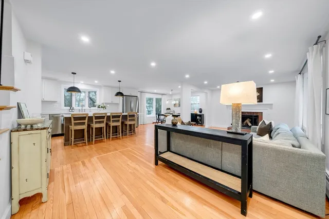 $1,049,900 | 17 Wakefield Street, Reading, MA 01867