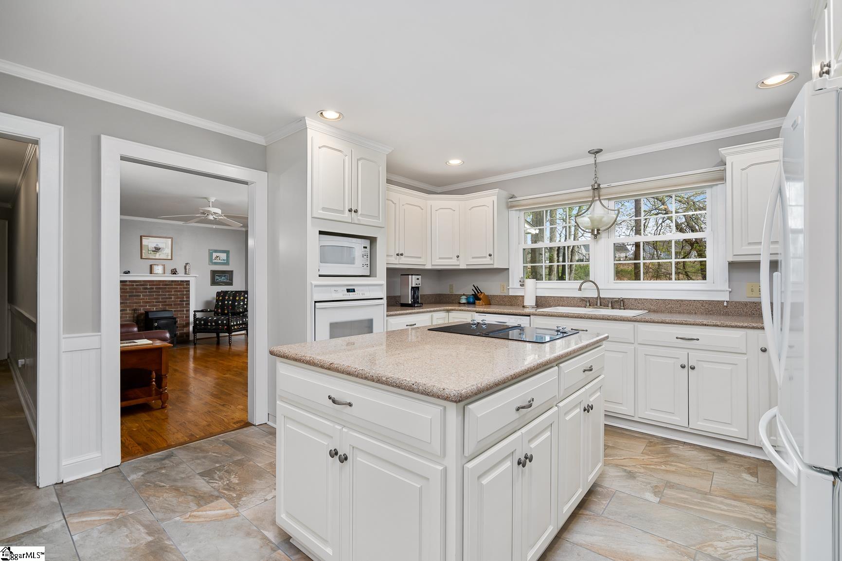 312 Fox Creek Road Anderson, SC 29621 - Photo 10 of 36