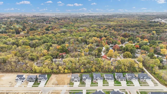 $565,000 | 1311 Ravenwood Drive, Mahomet, IL 61853