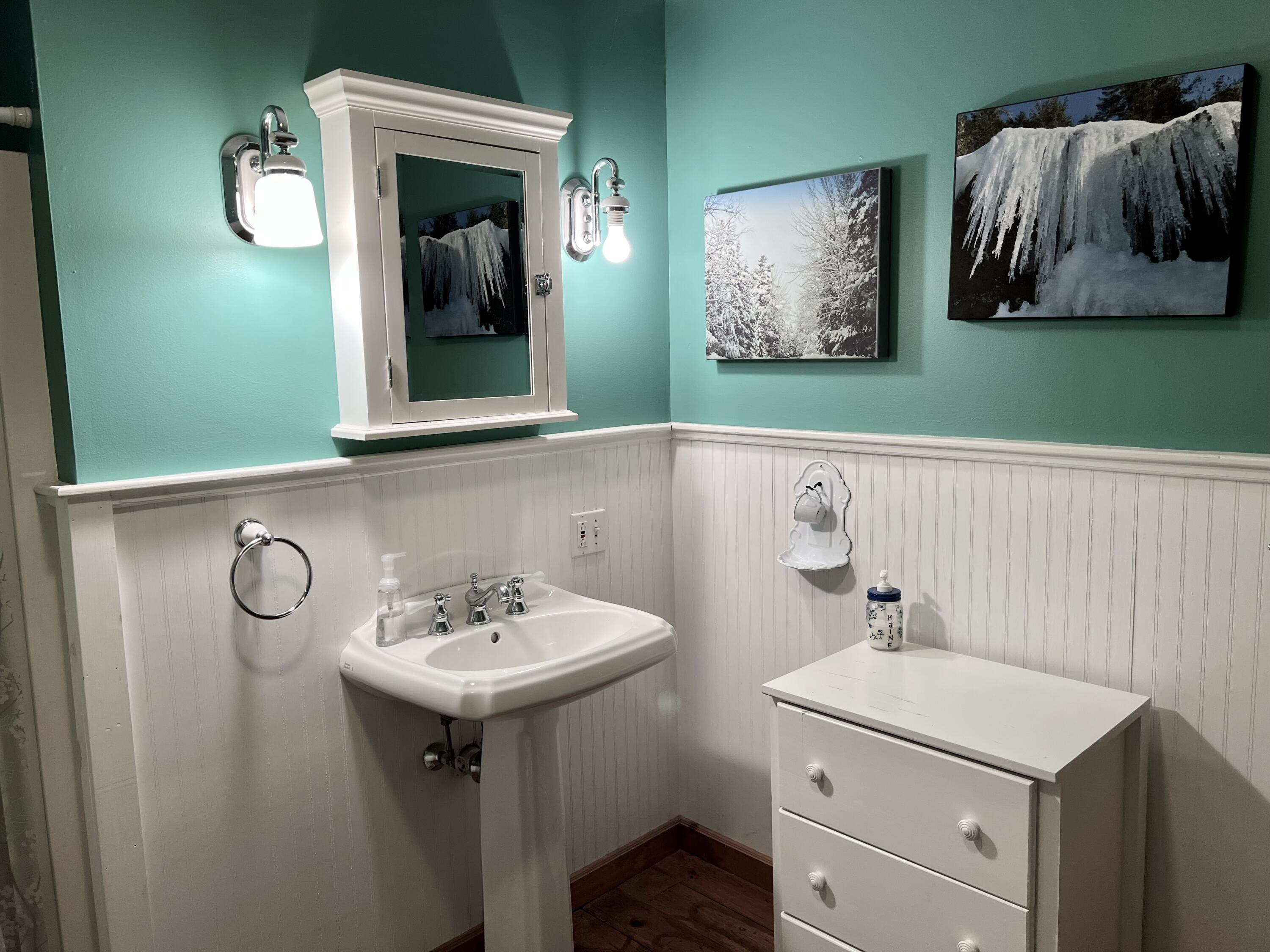 15 Miles Road Seal Cove, ME 04674 - Photo 23 of 64 Full bath