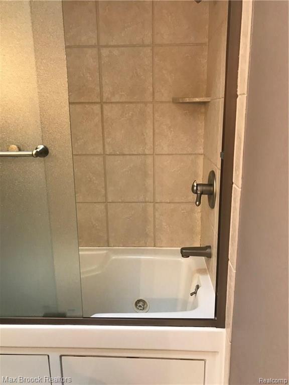 727 Bolinger Street Rochester Hills, MI 48307 - Photo 17 of 22