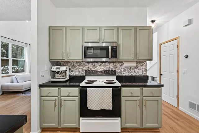 $309,900 | 16878 79th Place North, Maple Grove, MN 55311