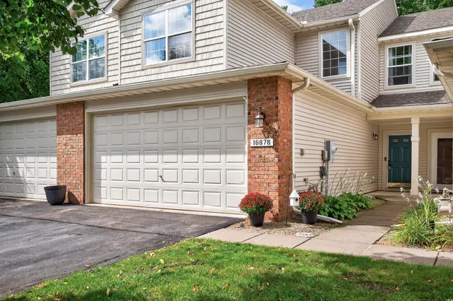 $309,900 | 16878 79th Place North, Maple Grove, MN 55311