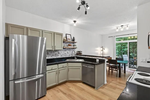 $309,900 | 16878 79th Place North, Maple Grove, MN 55311