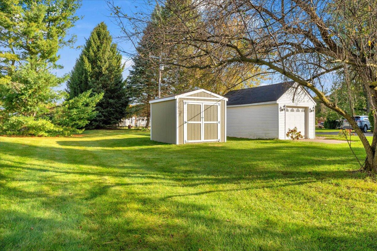 5067 7 Mile Road South Lyon, MI 48178 - Photo 41 of 45 41-DSC00164