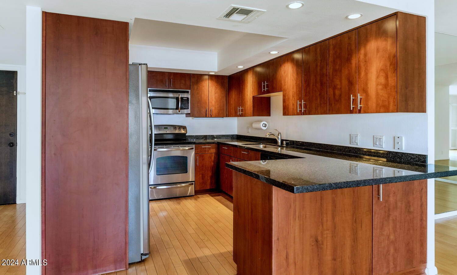 7930 East Camelback Road, Unit 301 Scottsdale, AZ 85251 - Photo 4 of 32 Eat-In Kitchen.