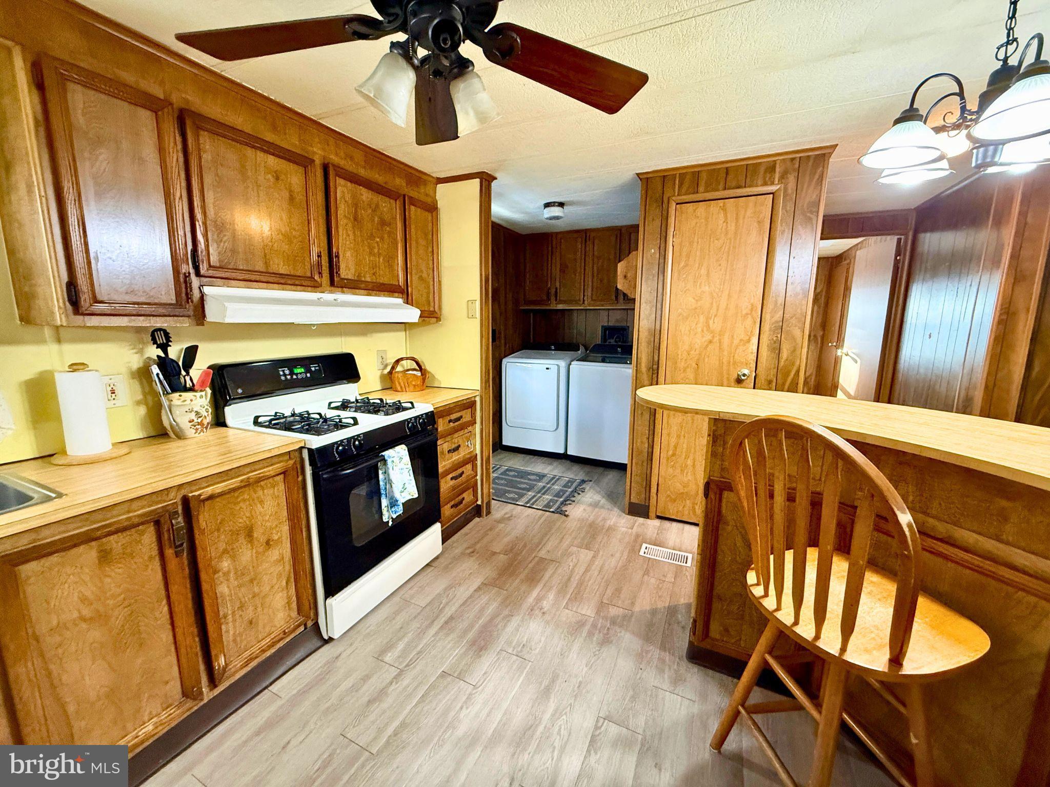 33 Judith Way Jackson, NJ 08527 - Photo 5 of 28