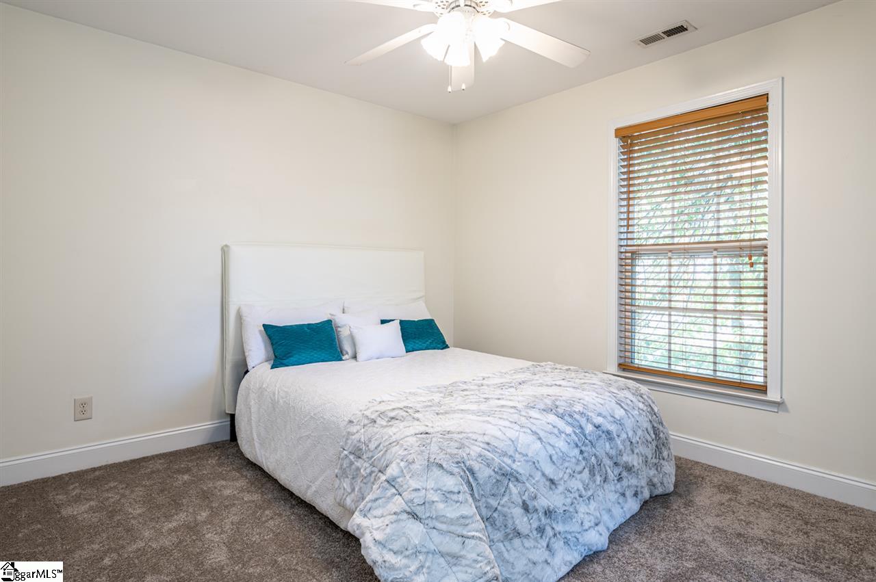 1036 Rutherford Road Greenville, SC 29609 - Photo 11 of 20 Gallery Image 11