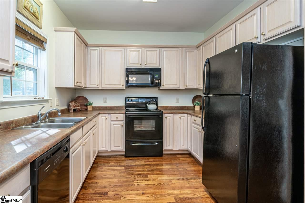 1036 Rutherford Road Greenville, SC 29609 - Photo 8 of 20 Gallery Image 8