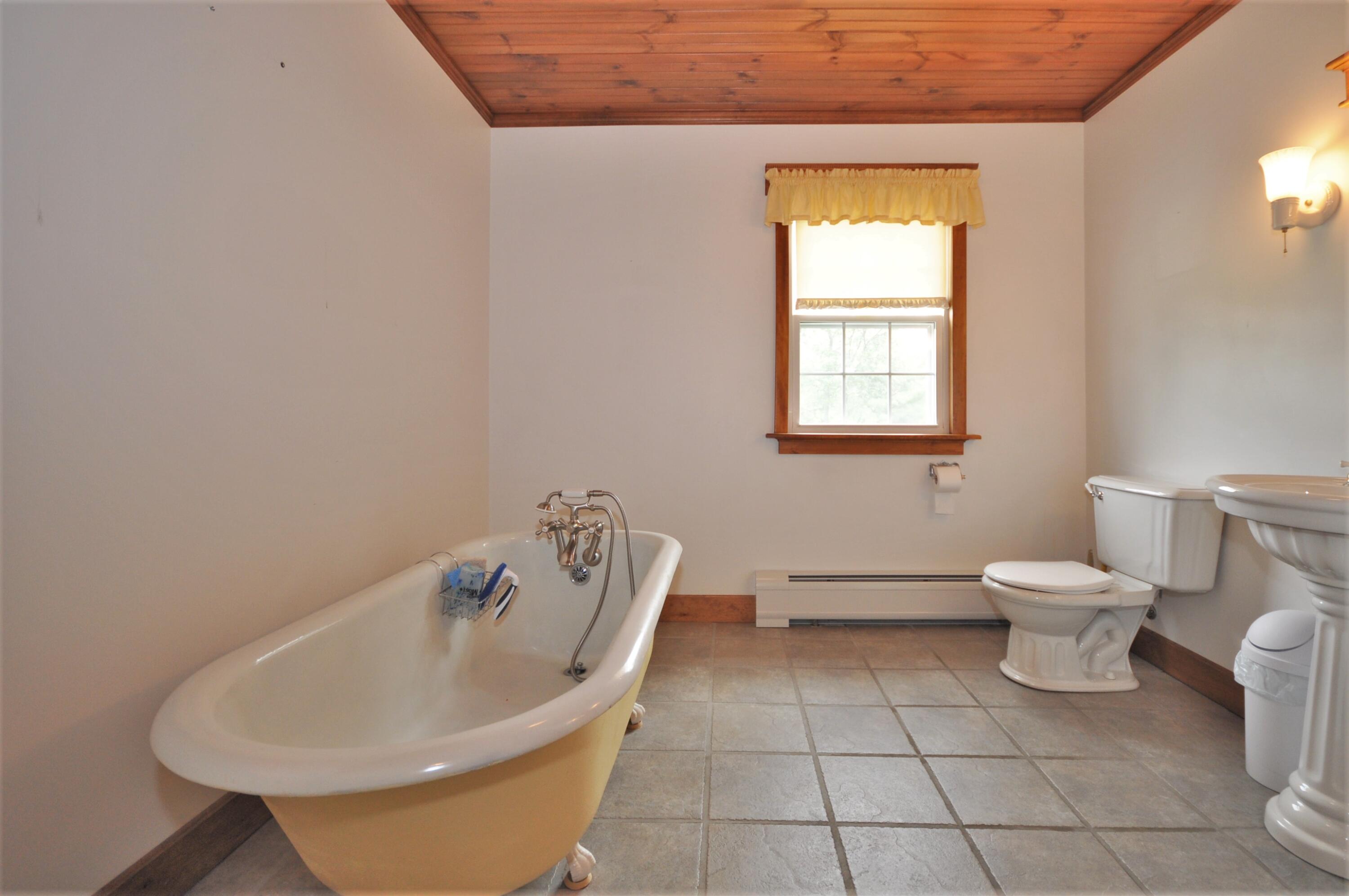 850 Fuller Road Hermon, ME 04401 - Photo 21 of 47 DSC_0591