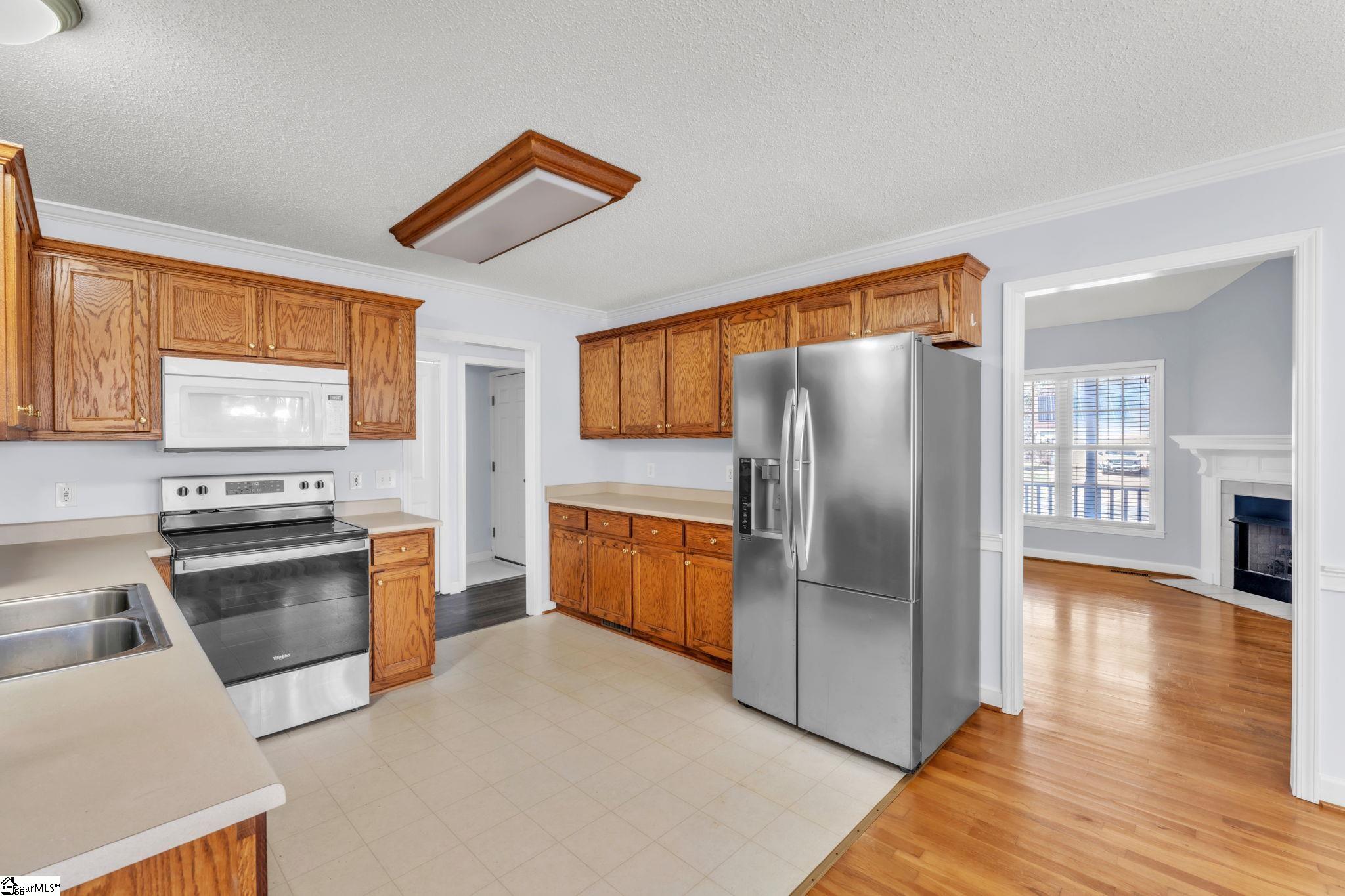 26 Raynes Court Taylors, SC 29687 - Photo 9 of 31