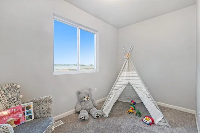 $379,900 | 541 Snow Pne Court, Cedar Springs, MI 49319