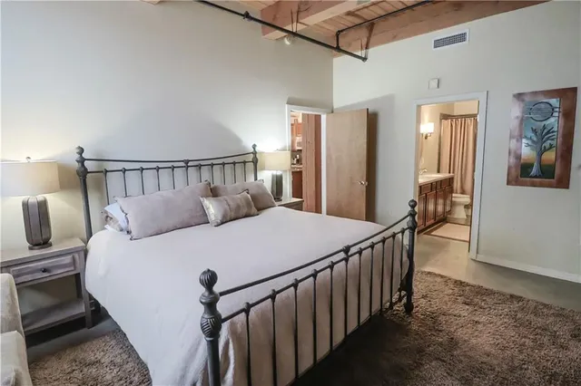 $399,000 | 712 Broadway Boulevard, Unit 503, Kansas City, MO 64105