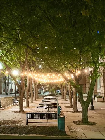 $399,000 | 712 Broadway Boulevard, Unit 503, Kansas City, MO 64105