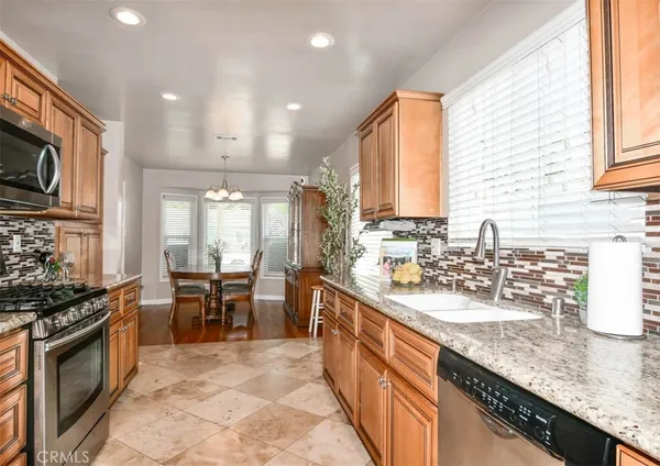 $960,000 | 3927 Lees Avenue, Long Beach, CA 90808
