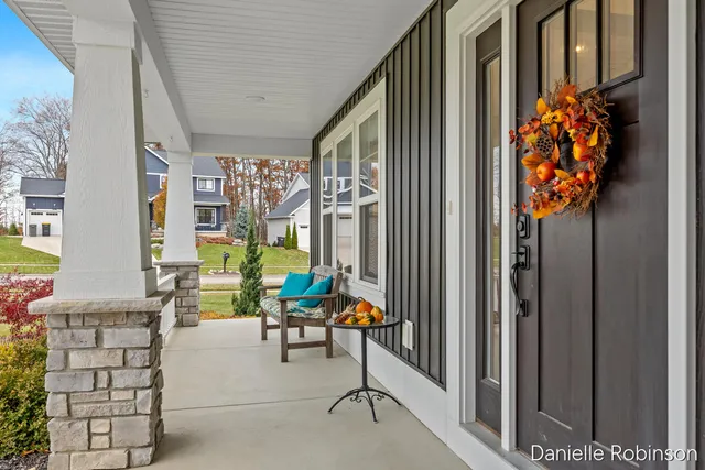 $719,500 | 3361 Box Elder Drive, Jenison, MI 49428