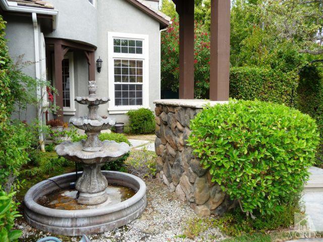 567 Oak Tree Court Simi Valley, CA 93065 - Photo 7 of 17 a view of a house with sitting tub