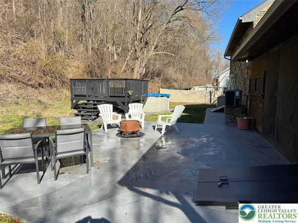 a view of a outdoor space with lounge chair