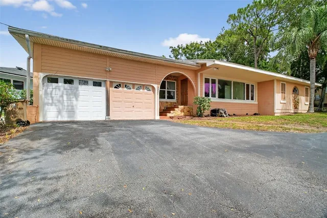 a front view of house with yard