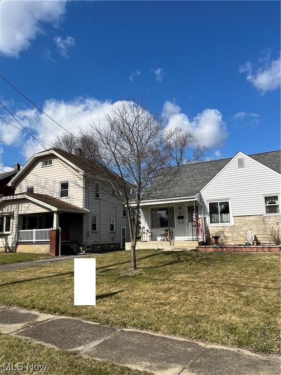 27 Como Street Struthers, OH 44471 - Photo 2 of 11 Gallery Image 2