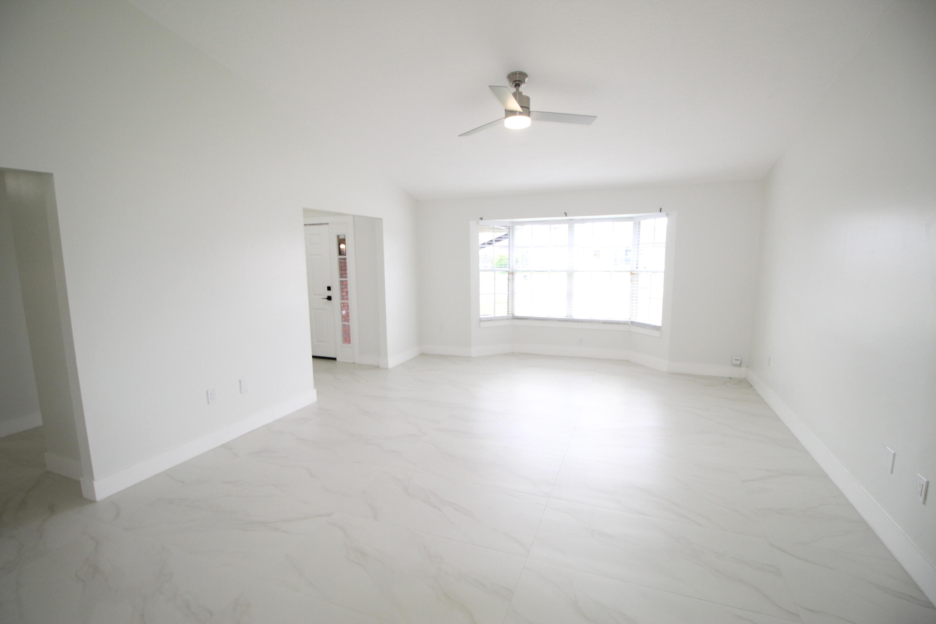 2133 Clover Street Northeast Palm Bay, FL 32905 - Photo 5 of 20 2133 Clover St NE - Pic 21