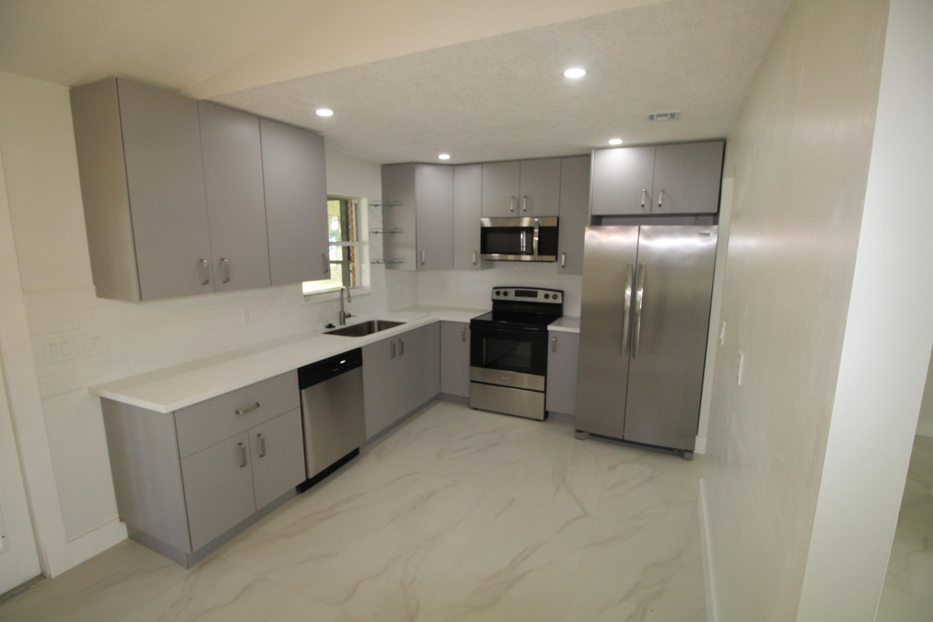 2133 Clover Street Northeast Palm Bay, FL 32905 - Photo 6 of 20 2133 Clover St NE - Pic 16