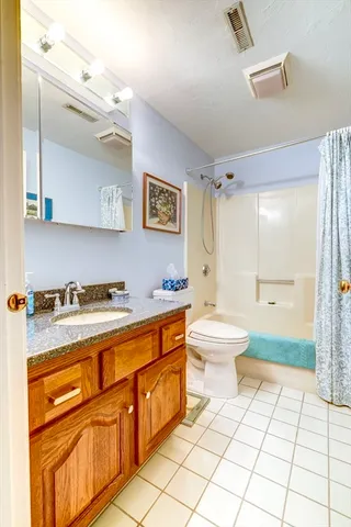 $589,999 | 138 Quincy Shore Drive, Unit 170, Quincy, MA 02171