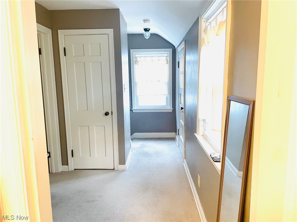 1370 Winston Road Cleveland, OH 44121 - Photo 10 of 16 Gallery Image 10