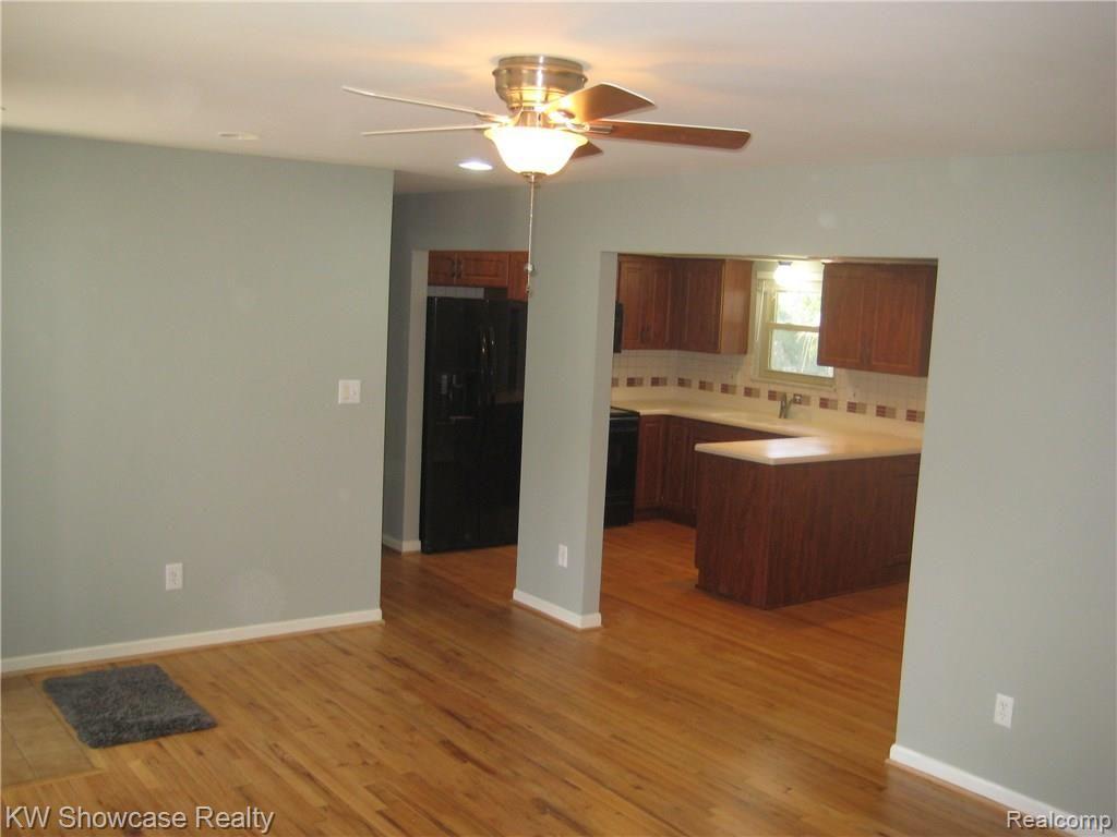 1973 Welch Road Walled Lake, MI 48390 - Photo 27 of 33 IMG_2990x.JPG