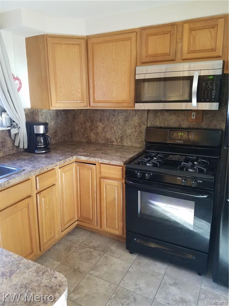 16124 Sunderland Road Detroit, MI 48219 - Photo 15 of 79 20161105_111652.jpg